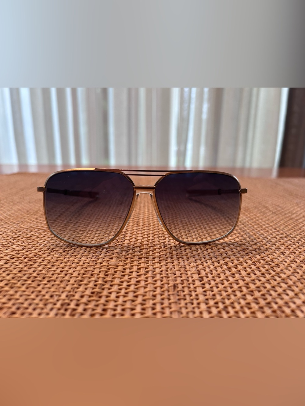 Rag & Bone RNB5018/S Pilot Sunglasses w/Gradient Lens with Case.